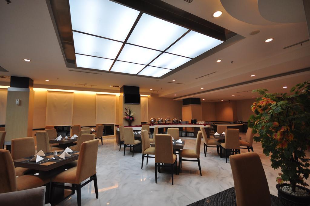 Grand Maleo 3* Makassar
