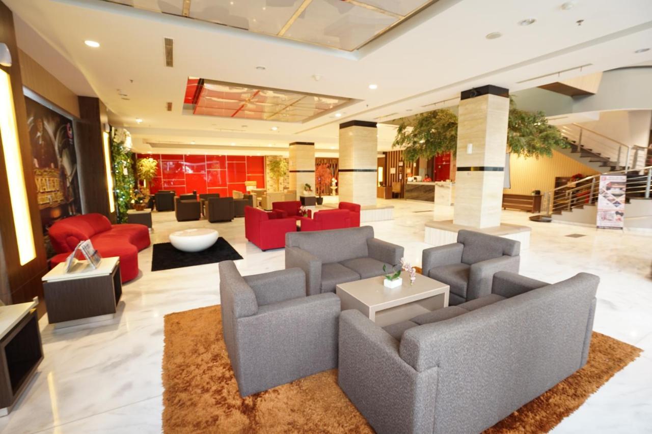 Grand Maleo 3* Makassar