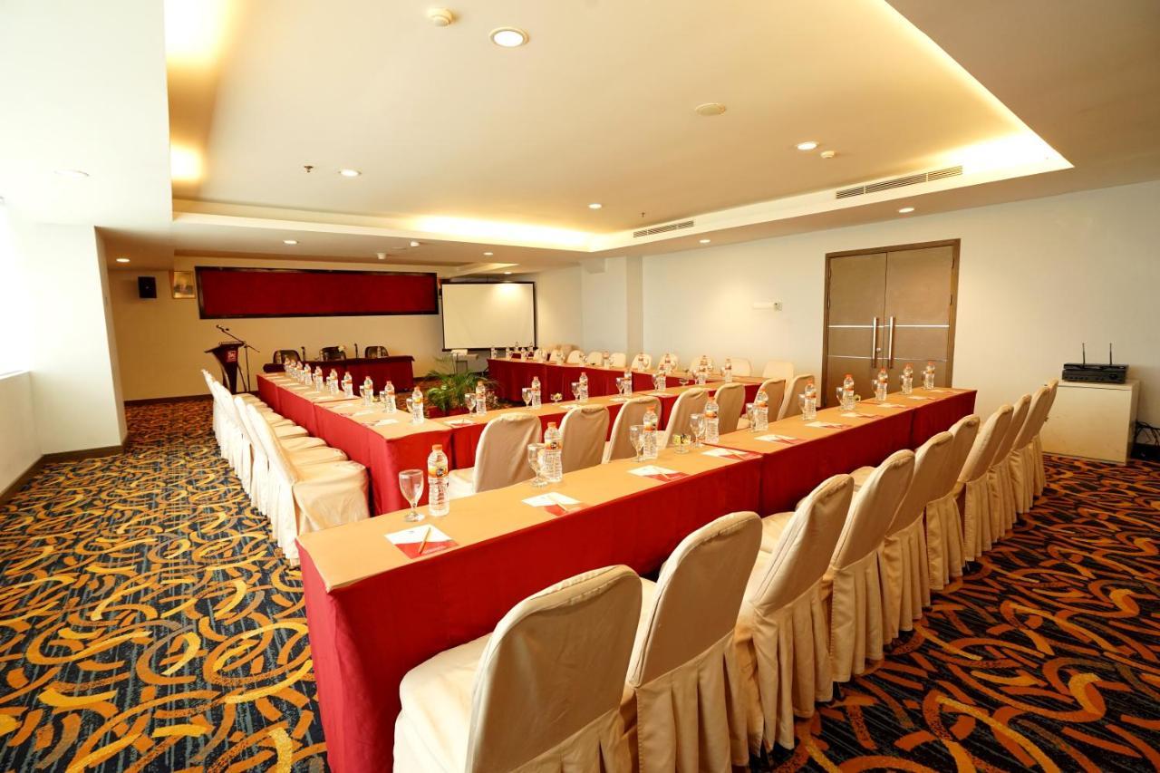 Grand Maleo 3* Makassar